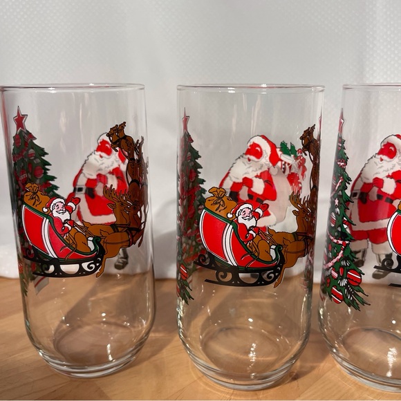 Luminarc Santa & Sleigh Vintage Glasses 4 - Picture 9 of 13